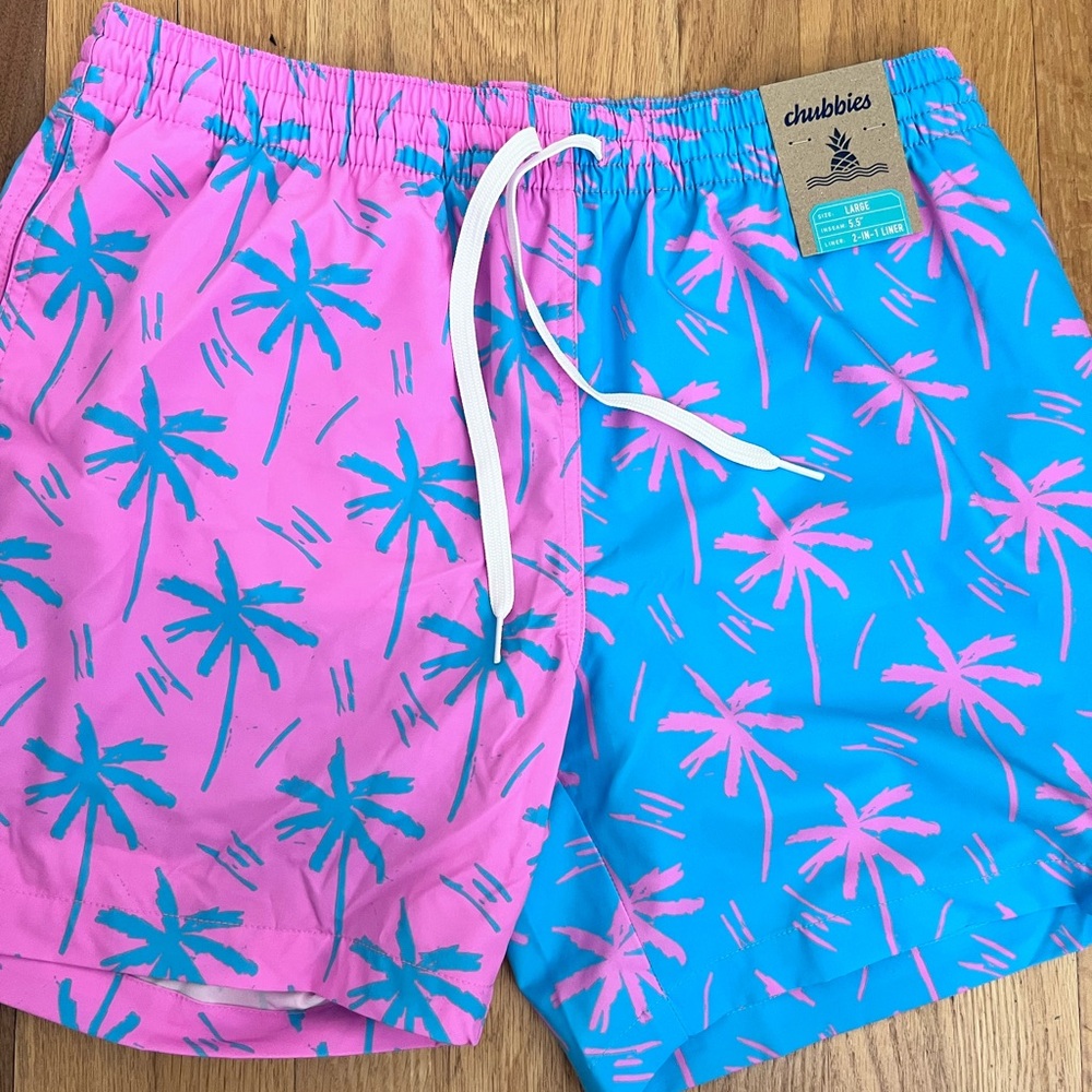 New with $80 Tags Men's Chubbies Sz. L 5.5" Swim Shorts w/Palm Tree Print